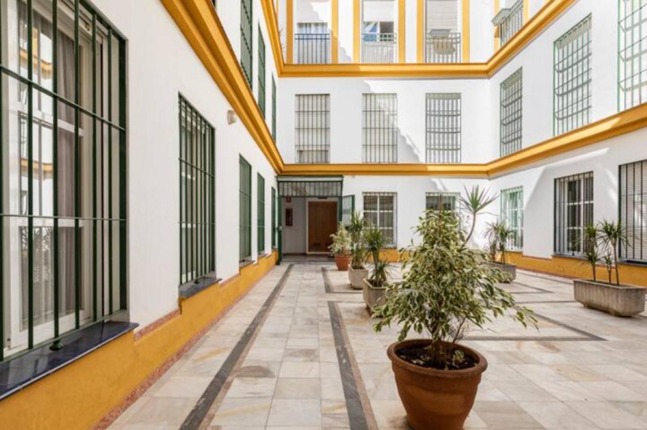 Azahar Metropol Parasol, Parking Gratis Para Coches Medianos Seville Ngoại thất bức ảnh